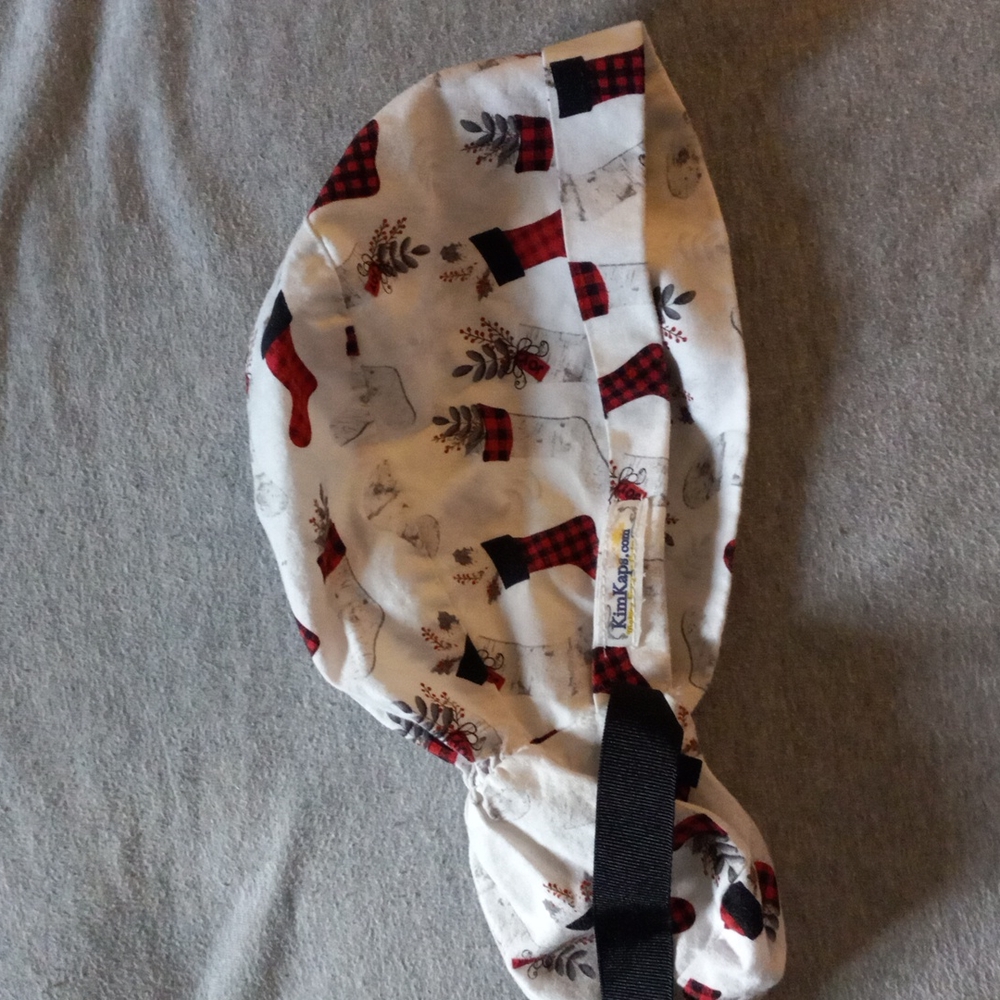 Surgical scrub cap